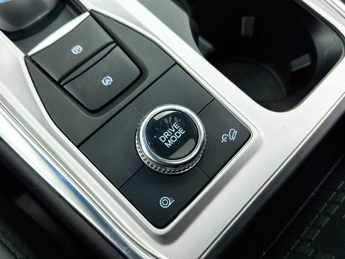 Used 2023 Ford Explorer Platinum w/ Technology Package image 11