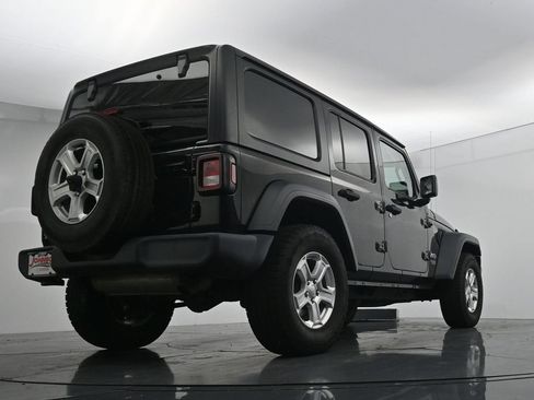 Used 2019 Jeep Wrangler Unlimited Sport S AWD/4WD image 36