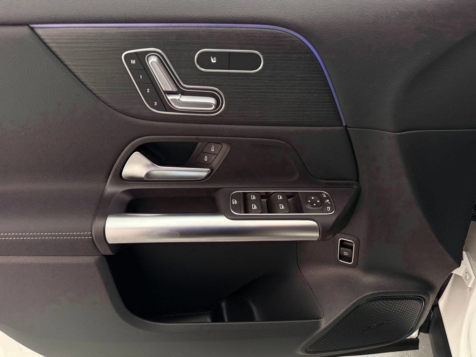 New 2026 Mercedes-Benz GLA 250 4MATIC image 11