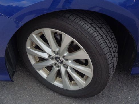 Used 2018 Toyota Camry LE FWD image 17