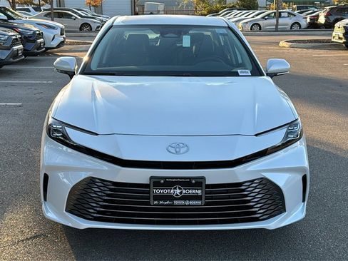 New 2026 Toyota Camry XLE image 2