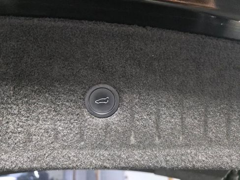 Used 2022 Tesla Model S Plaid image 24