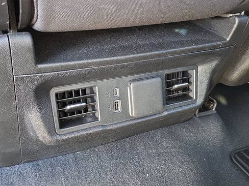 Used 2025 GMC Sierra 2500 SLE w/ SLE Convenience Package image 16