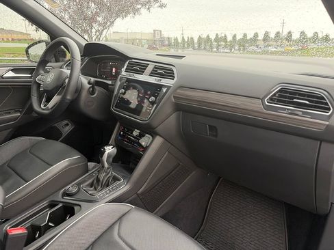 Used 2022 Volkswagen Tiguan SEL R-Line AWD/4WD image 33