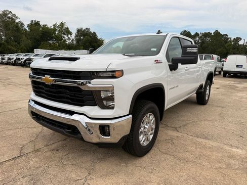 New 2026 Chevrolet Silverado 2500 LT w/ Safety Package AWD/4WD image 1