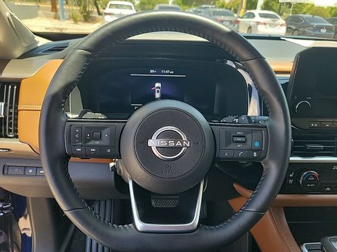 Used 2022 Nissan Pathfinder Platinum w/ Cargo Package FWD image 22