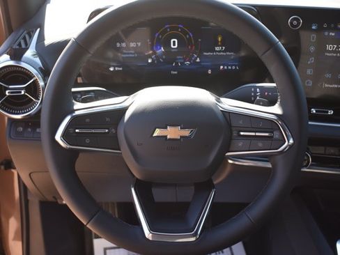 New 2027 Chevrolet Equinox LT FWD image 18