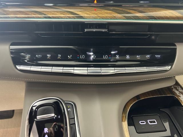 Used 2023 Cadillac Escalade Premium Luxury Platinum AWD/4WD image 20