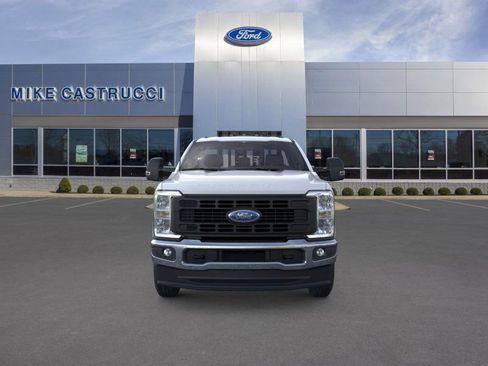 New 2026 Ford F250 XL w/ XL Chrome Package image 6