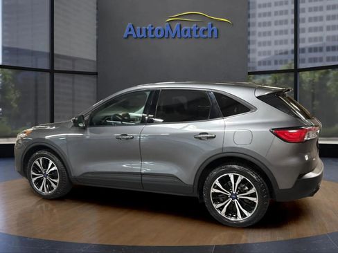 Used 2022 Ford Escape SE w/ SE Sport Appearance Package image 8
