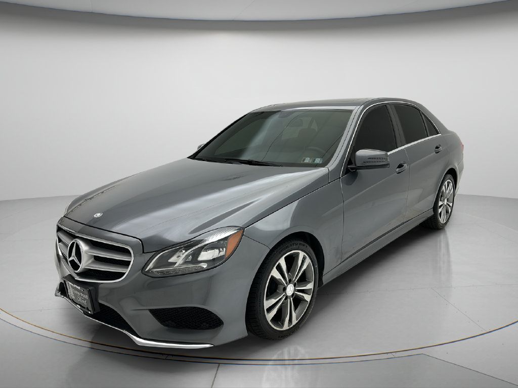 Used 2016 Mercedes-Benz E 350 4MATIC Sedan image 3