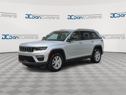Used 2023 Jeep Grand Cherokee Limited image 5
