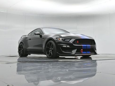 Used 2017 Ford Mustang Shelby GT350R w/ GT350R Equipment Group 920A image 47