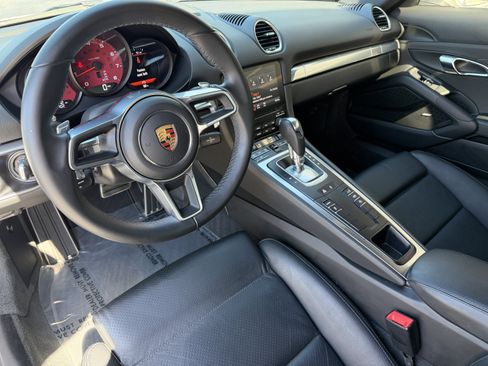 Certified 2019 Porsche 718 Cayman S RWD image 15