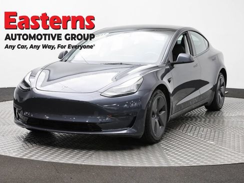 Used 2023 Tesla Model 3 Standard Range RWD image 1