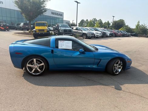 Used 2010 Chevrolet Corvette Coupe w/ Preferred Equipment Group RWD image 7