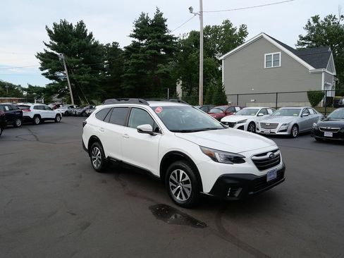 Used 2020 Subaru Outback Premium AWD/4WD image 2