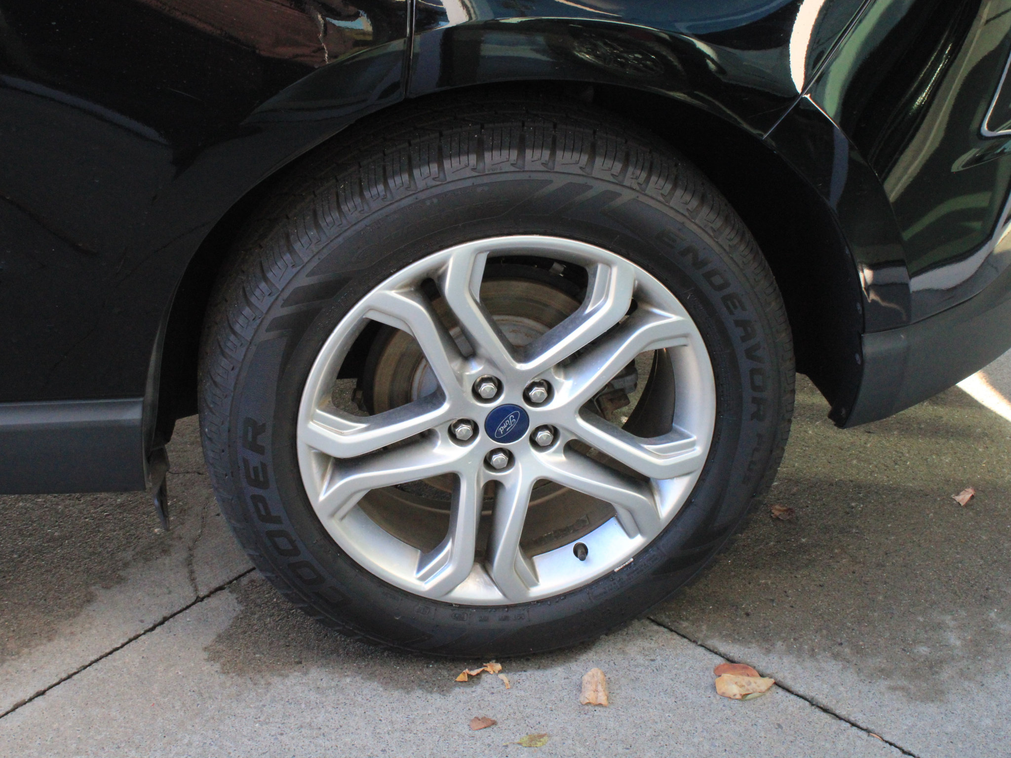 Used 2018 Ford Edge Titanium AWD/4WD image 13