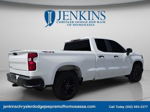 Used 2019 Chevrolet Silverado 1500 W/T w/ Trailering Package AWD/4WD image 3