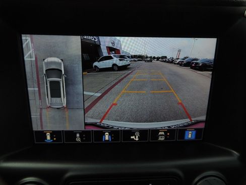 Used 2023 GMC Terrain Denali w/ Denali Premium Package AWD/4WD image 33