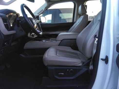 Used 2024 Ford Expedition Max Limited image 2