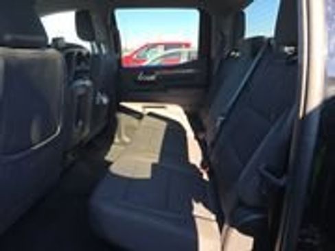 Used 2022 Chevrolet Silverado 1500 LT image 4