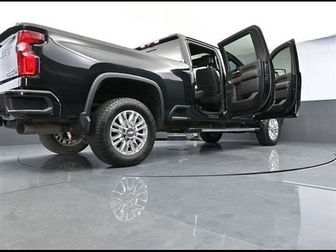 Used 2022 Chevrolet Silverado 2500 High Country image 44