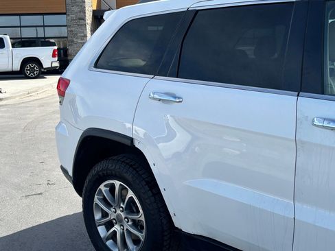 Used 2015 Jeep Grand Cherokee Limited w/ Trailer Tow Group IV AWD/4WD image 3