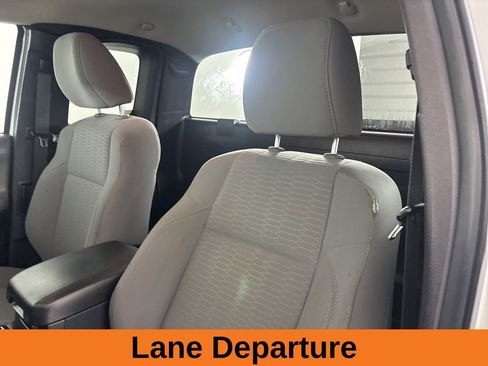 Used 2019 Toyota Tacoma SR image 10