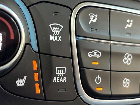 Used 2020 Chevrolet Traverse Premier w/ Redline Edition image 9