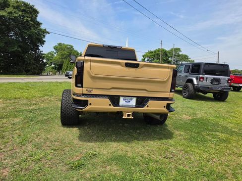 Used 2026 Chevrolet Silverado 2500 High Country w/ Midnight Edition AWD/4WD image 7