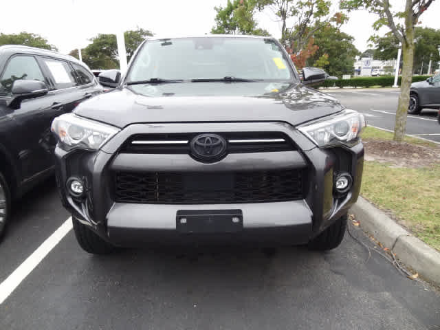 Used 2023 Toyota 4Runner SR5 AWD/4WD image 2