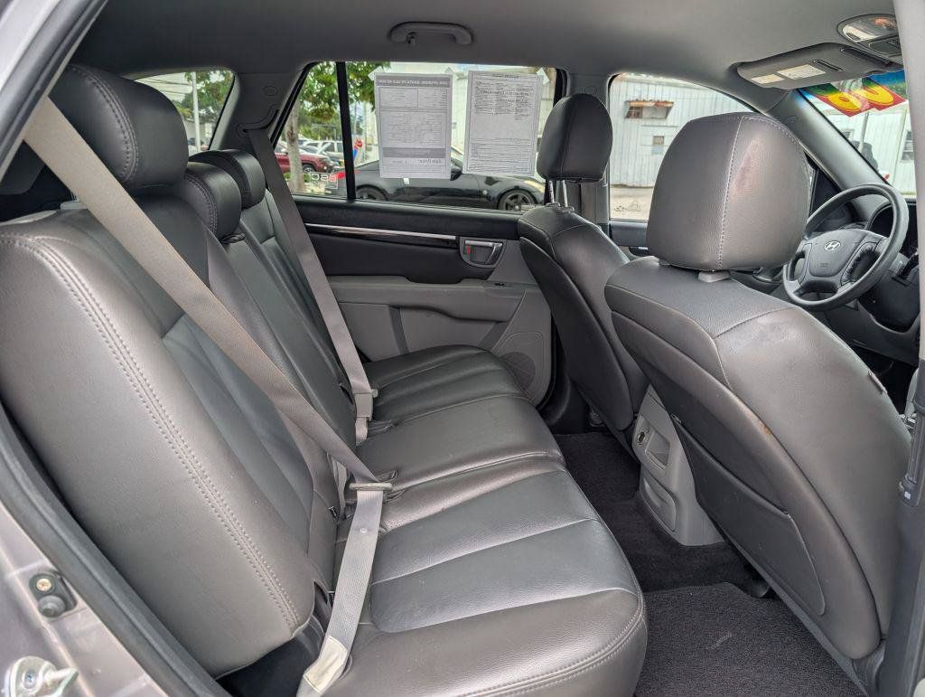 Used 2008 Hyundai Santa Fe GLS FWD image 12