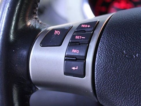 Used 2007 Pontiac Solstice Convertible image 10