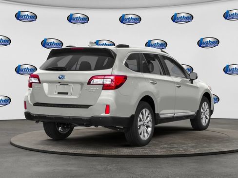 Used 2017 Subaru Outback 3.6R Touring w/ Popular Package #5A AWD/4WD image 2