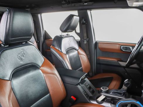 Used 2023 Ford Bronco Outer Banks image 30