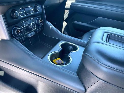 Used 2024 Chevrolet Tahoe LT image 18