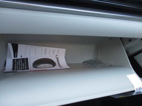 New 2025 Kia Sorento S w/ Panoramic Sunroof Package image 25