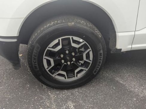 Used 2022 Ford F150 Lightning Pro image 9