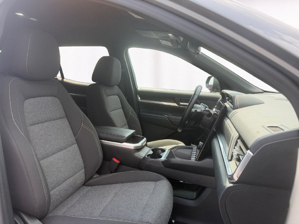Used 2025 GMC Terrain Elevation AWD/4WD image 15