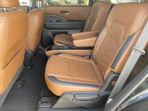 Used 2022 Nissan Pathfinder Platinum w/ Lighting Package (N93) image 34