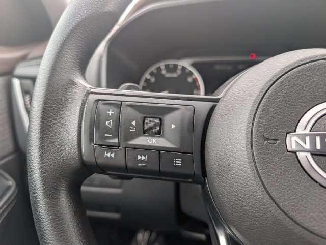 Used 2022 Nissan Rogue S FWD image 21