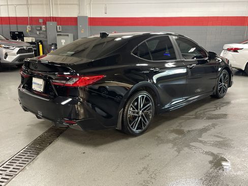 Used 2025 Toyota Camry XSE w/ Premium Package image 10