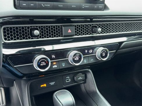 Used 2023 Honda Civic Sport image 28
