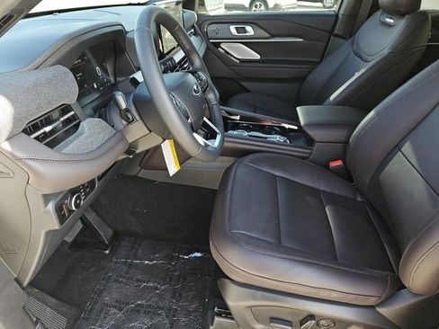 New 2026 Ford Explorer Platinum image 23