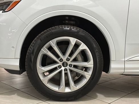 Used 2025 Audi Q7 3.0T Premium Plus image 18