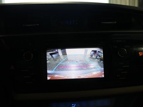 Used 2016 Toyota Corolla LE image 14