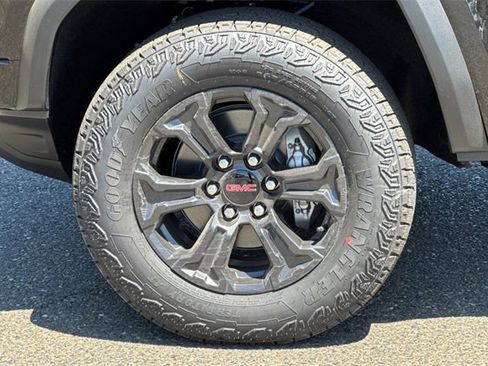 New 2025 GMC Canyon Elevation w/ Convenience Package image 31