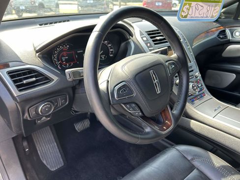 Used 2017 Lincoln MKZ Reserve w/ Luxury Package FWD image 16