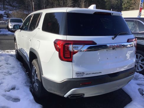 Used 2023 GMC Acadia SLE image 3
